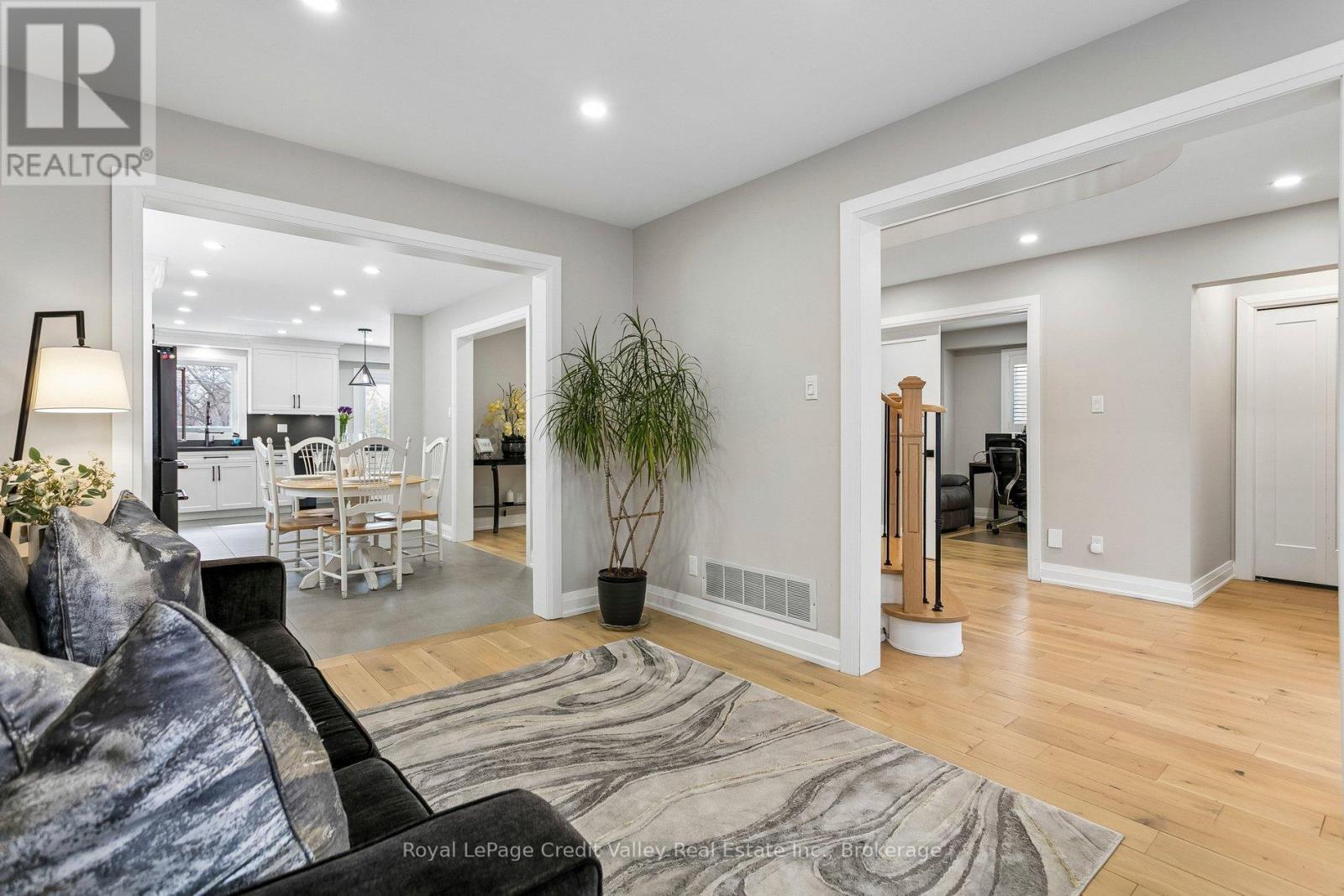 84 Valonia Drive, Brampton, Ontario  L6V 4K1 - Photo 7 - W12966712