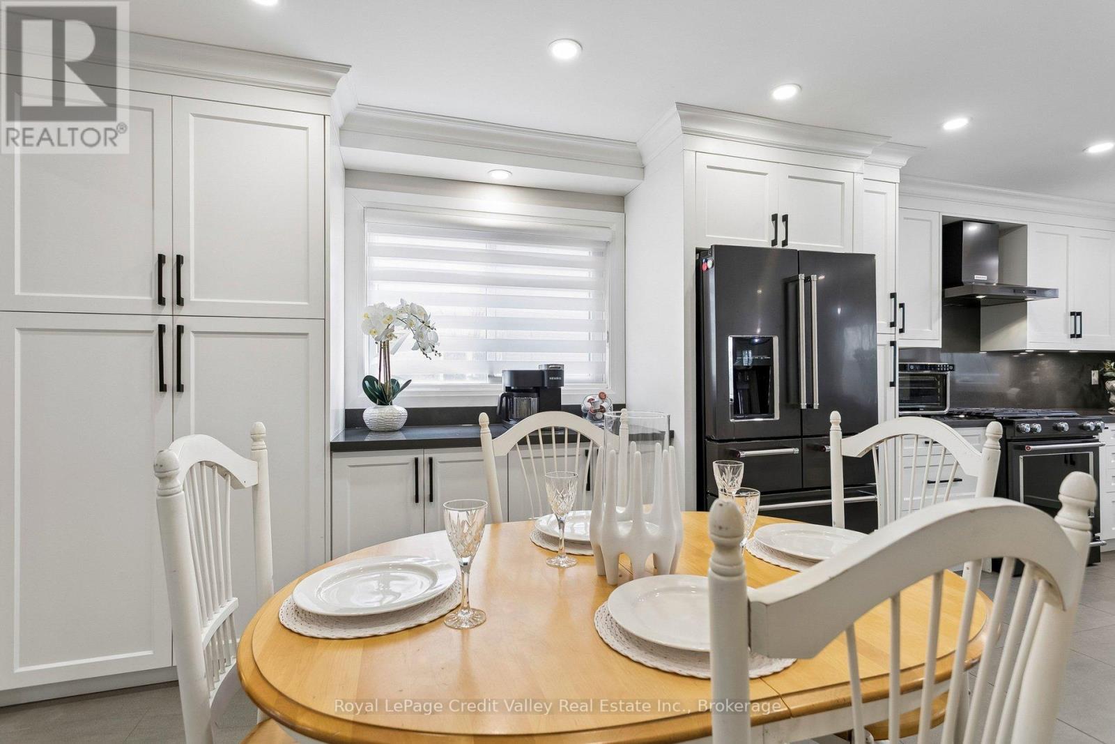 84 Valonia Drive, Brampton, Ontario  L6V 4K1 - Photo 9 - W12966712