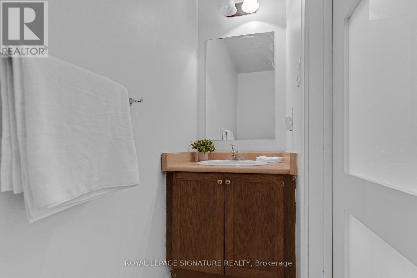 37 Wrendale Crescent, Georgina, Ontario  L4P 4C4 - Photo 19 - N12966790