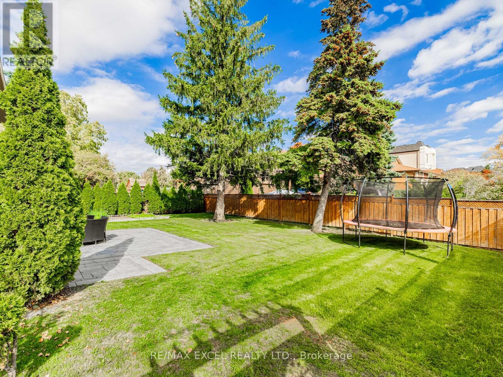 134 Spruce Avenue, Richmond Hill, Ontario  L4C 6W1 - Photo 41 - N12967026