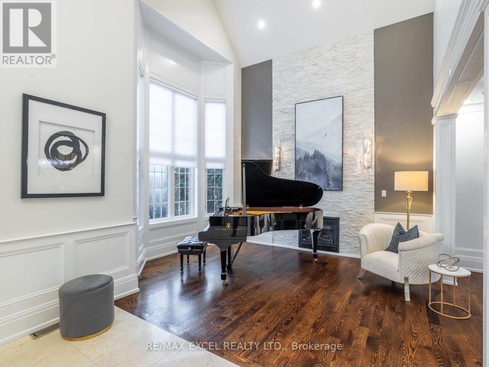 134 Spruce Avenue, Richmond Hill, Ontario  L4C 6W1 - Photo 6 - N12967026