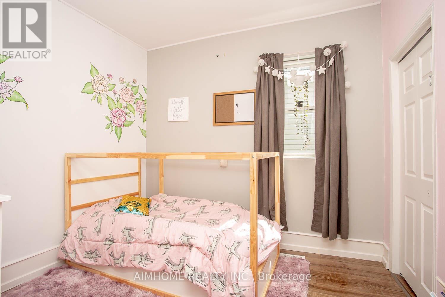 7 Rathgar Street, London East, Ontario  N5Z 1Y3 - Photo 8 - X12940564