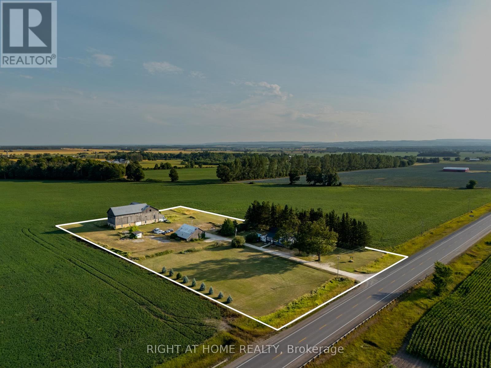 5803 26 Highway, Clearview (Stayner), Ontario  L0M 1S0 - Photo 2 - S12966808