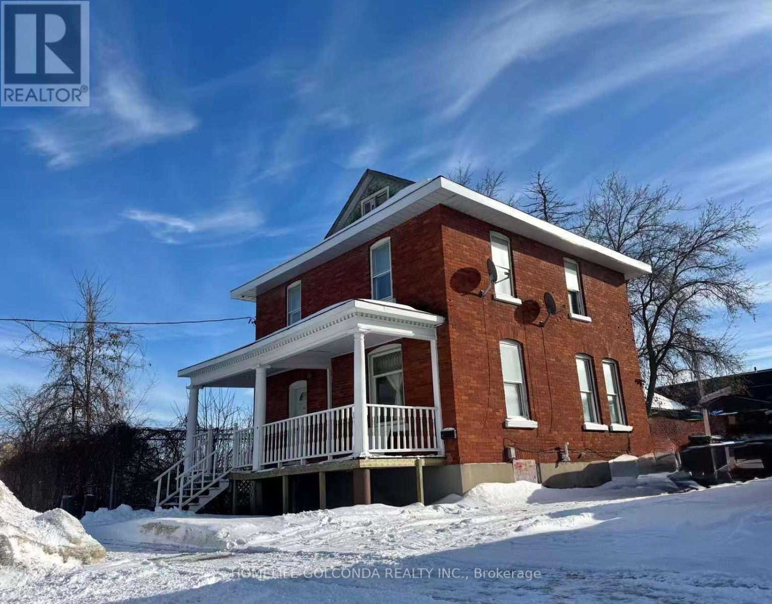 109 Elgin Street, Orillia, Ontario  L3V 1S6 - Photo 2 - S12966876