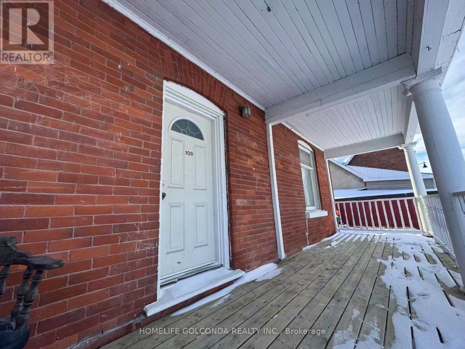 109 Elgin Street, Orillia, Ontario  L3V 1S6 - Photo 4 - S12966876