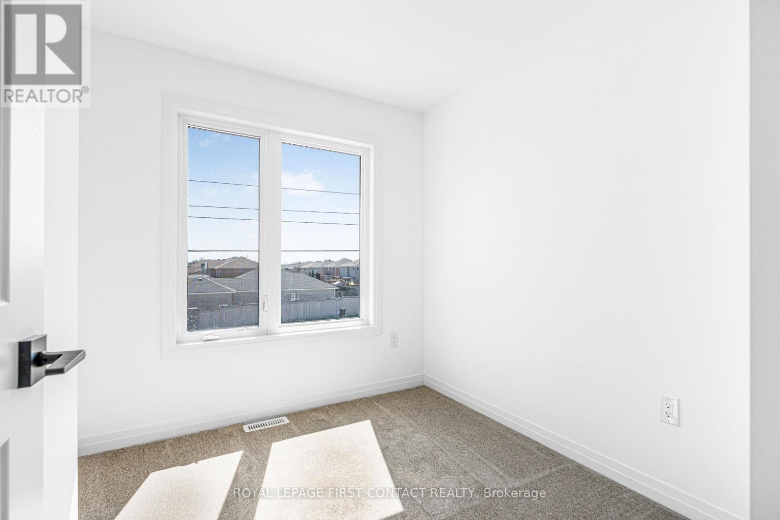 3 Fairlane Avenue, Barrie (Painswick South), Ontario  L9J 0M9 - Photo 11 - S12966974