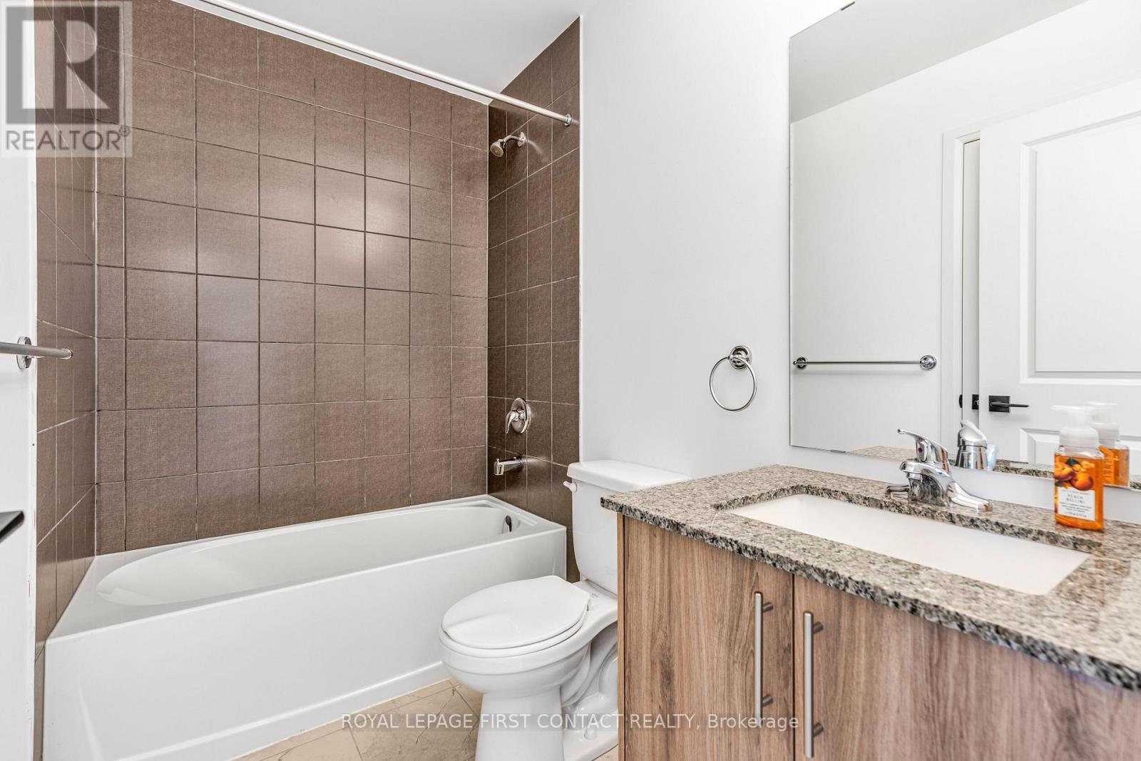 3 Fairlane Avenue, Barrie (Painswick South), Ontario  L9J 0M9 - Photo 12 - S12966974