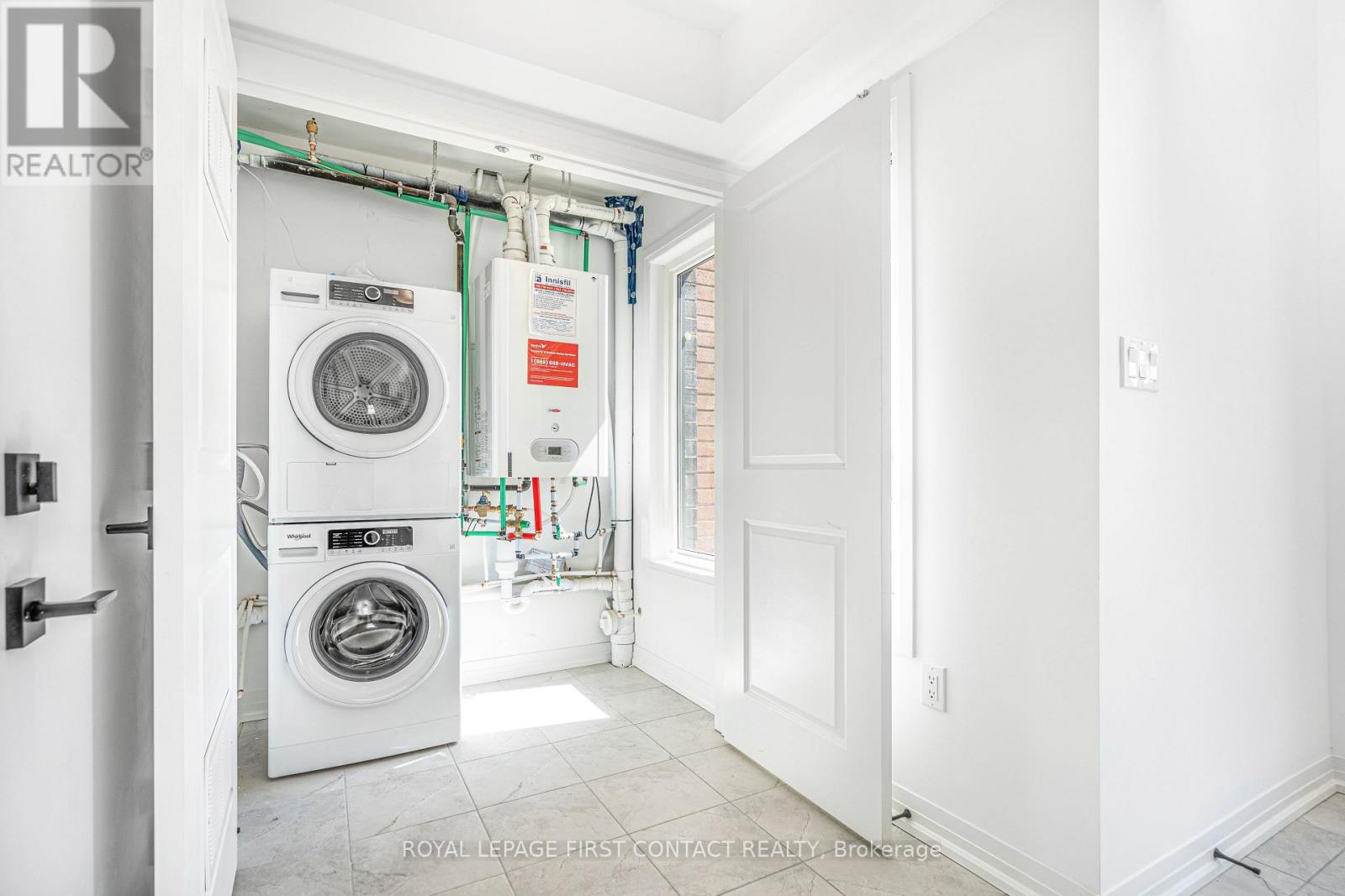 3 Fairlane Avenue, Barrie (Painswick South), Ontario  L9J 0M9 - Photo 3 - S12966974