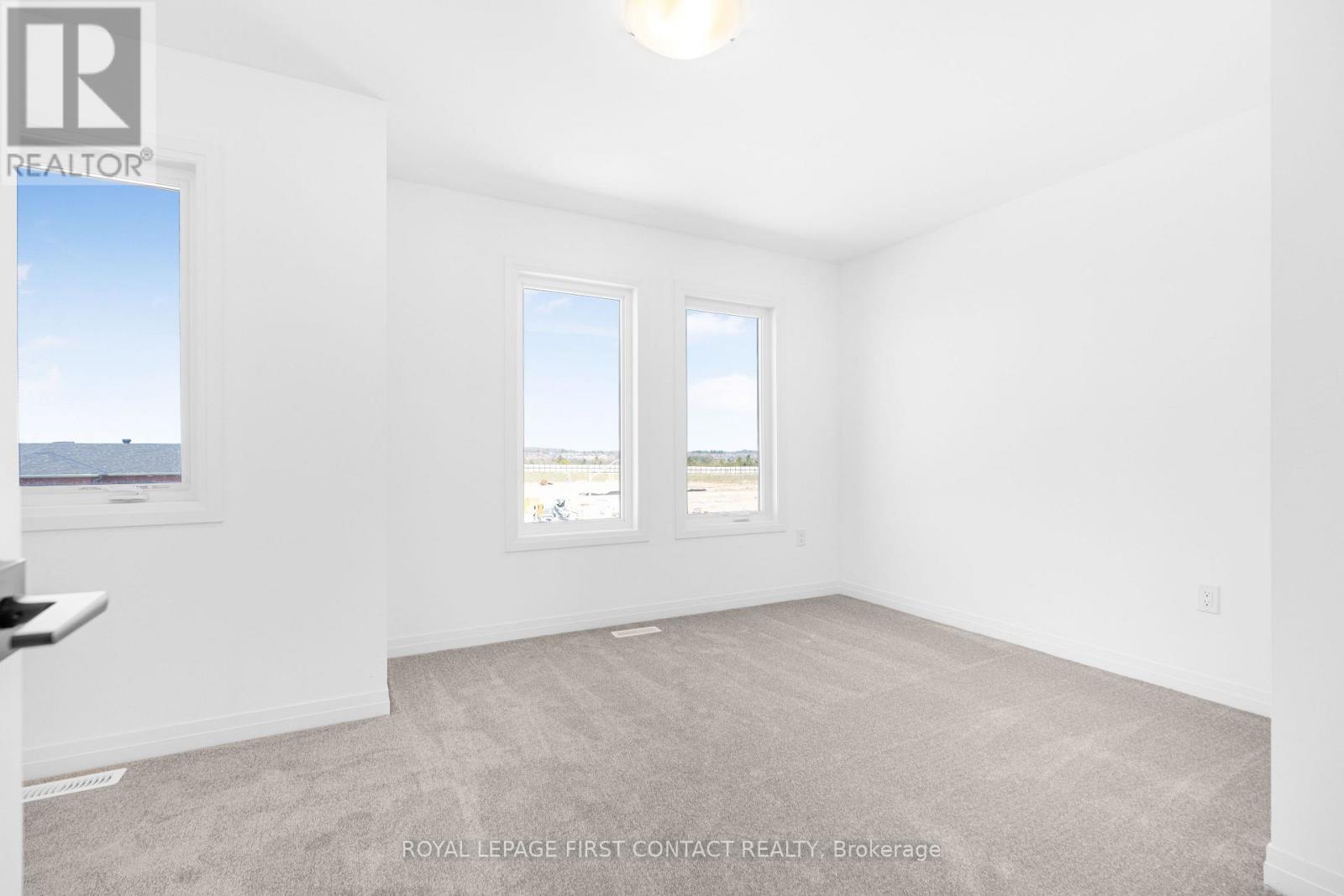 3 Fairlane Avenue, Barrie (Painswick South), Ontario  L9J 0M9 - Photo 9 - S12966974