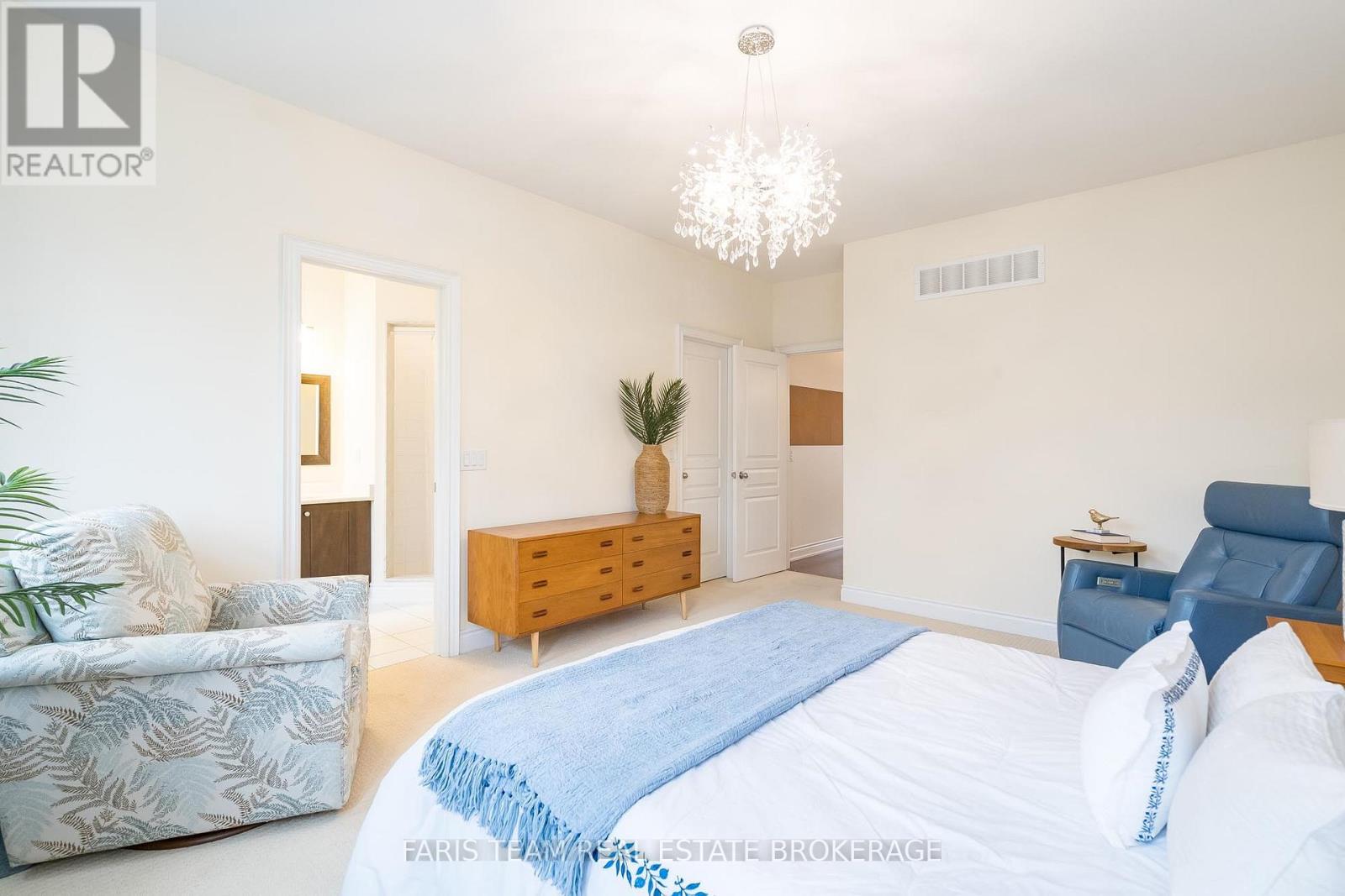 145 Wycliffe Cove, Tay, Ontario L0K 2A0 - Photo 19 - S12820666