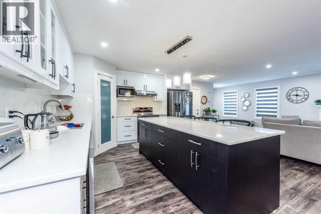 192 Cove Rise Rise, Chestermere, Alberta  T1X 1S7 - Photo 13 - A2299100