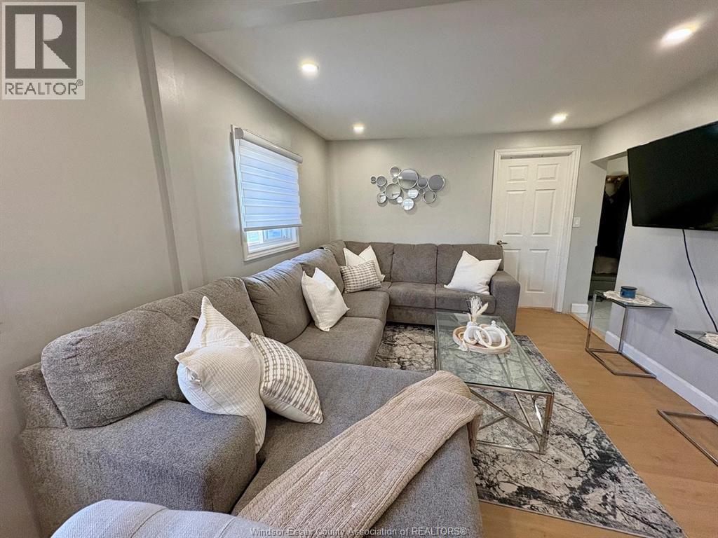 1364 Mckay Avenue, Windsor, Ontario  N9B 2B2 - Photo 5 - 26007306