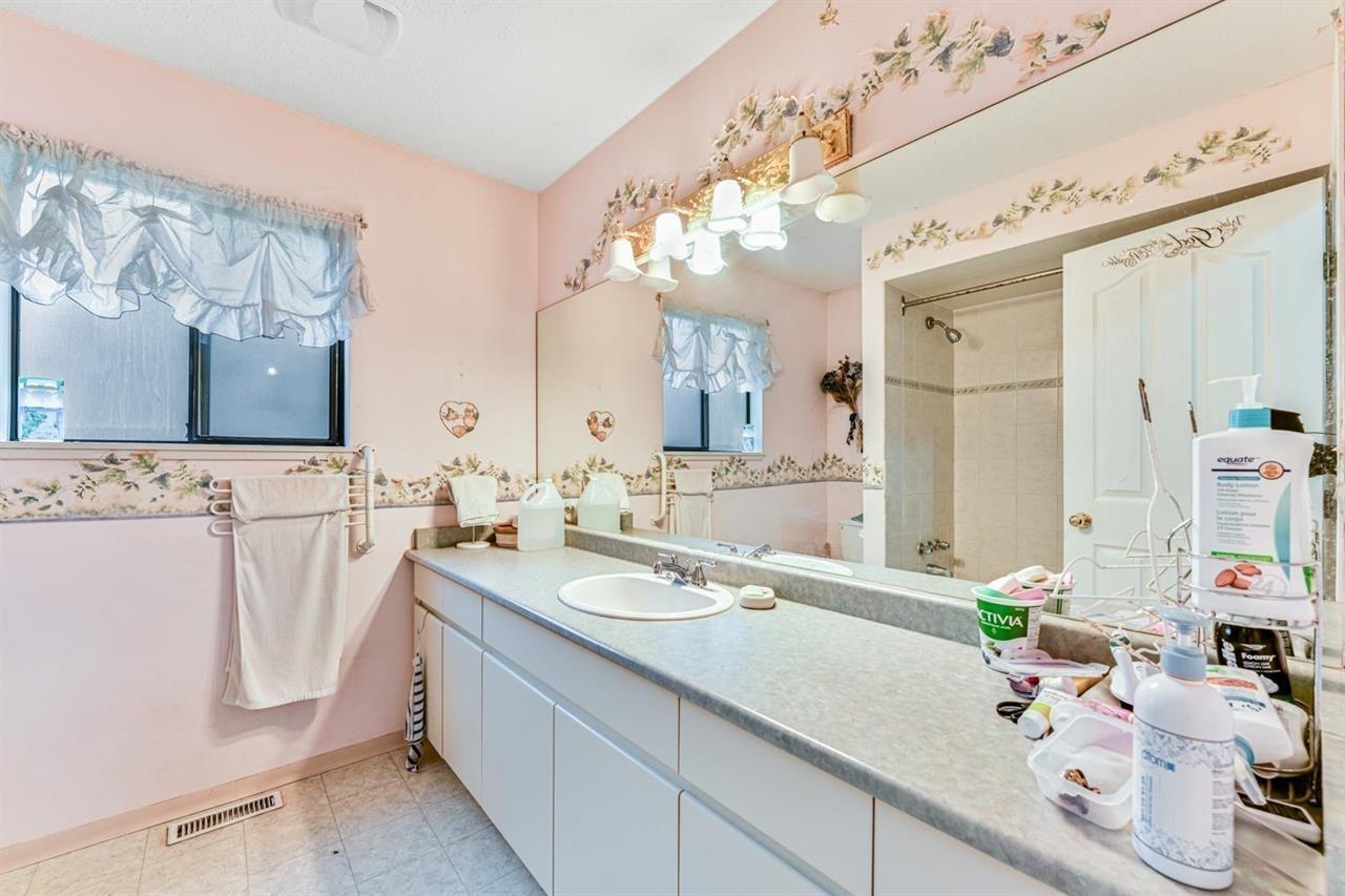 9931 149, Surrey, British Columbia V3R 7N2 - Photo 11 - R3107670