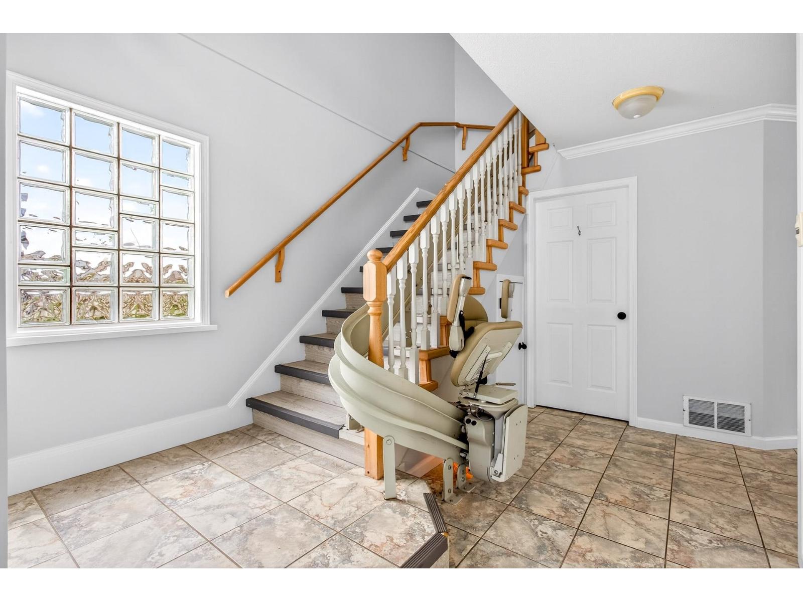 12724 28 Avenue, Surrey, British Columbia V4A 2P4 - Photo 9 - R3107678