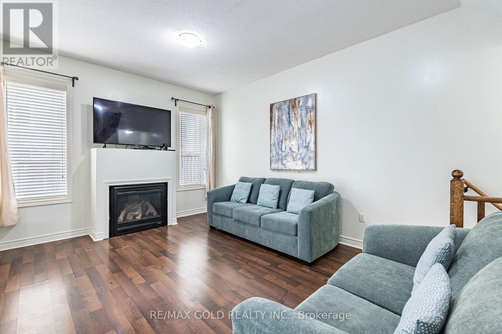 49 Baby Pointe Trail, Brampton, Ontario  L7A 0W3 - Photo 12 - W12966694