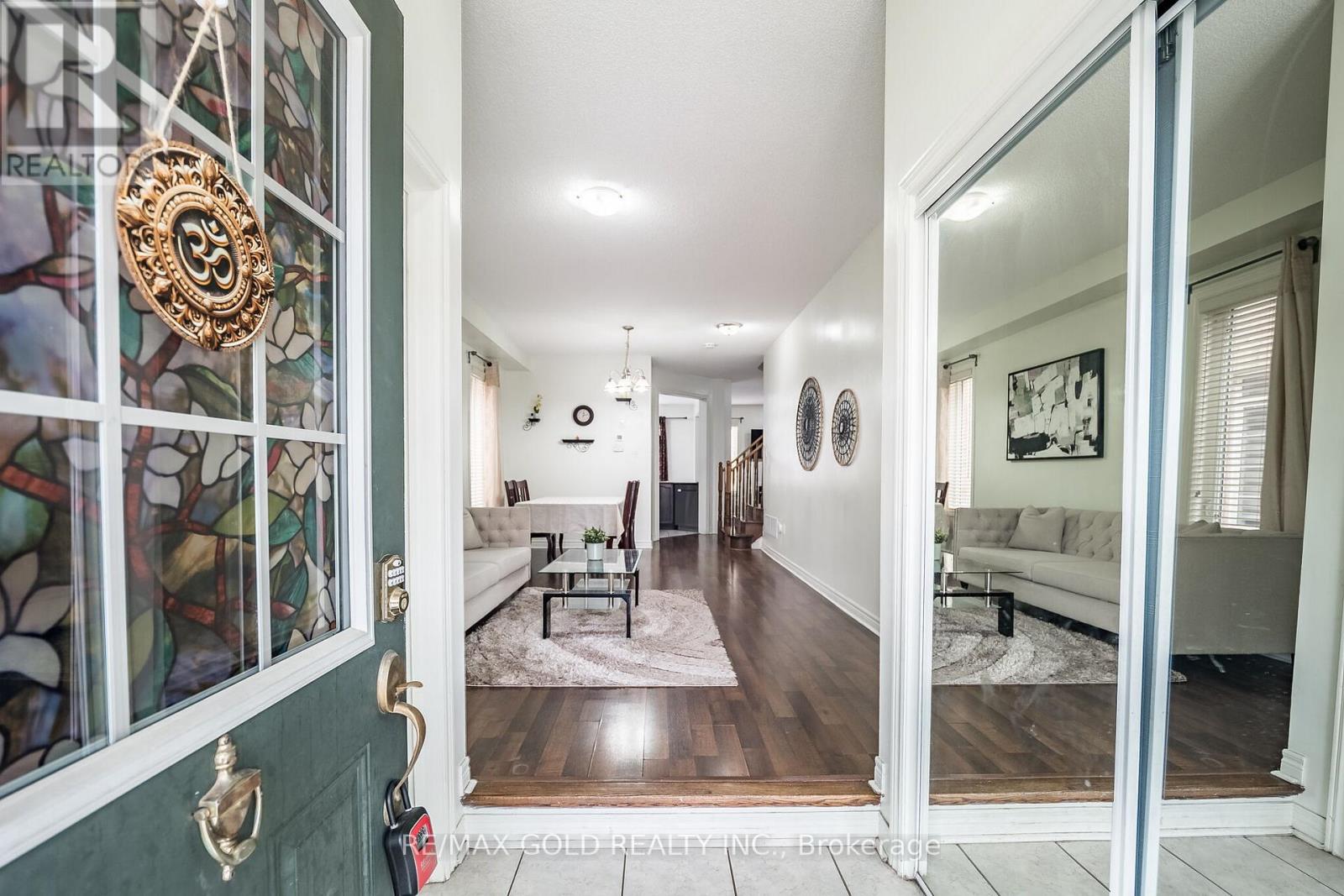 49 Baby Pointe Trail, Brampton, Ontario  L7A 0W3 - Photo 4 - W12966694