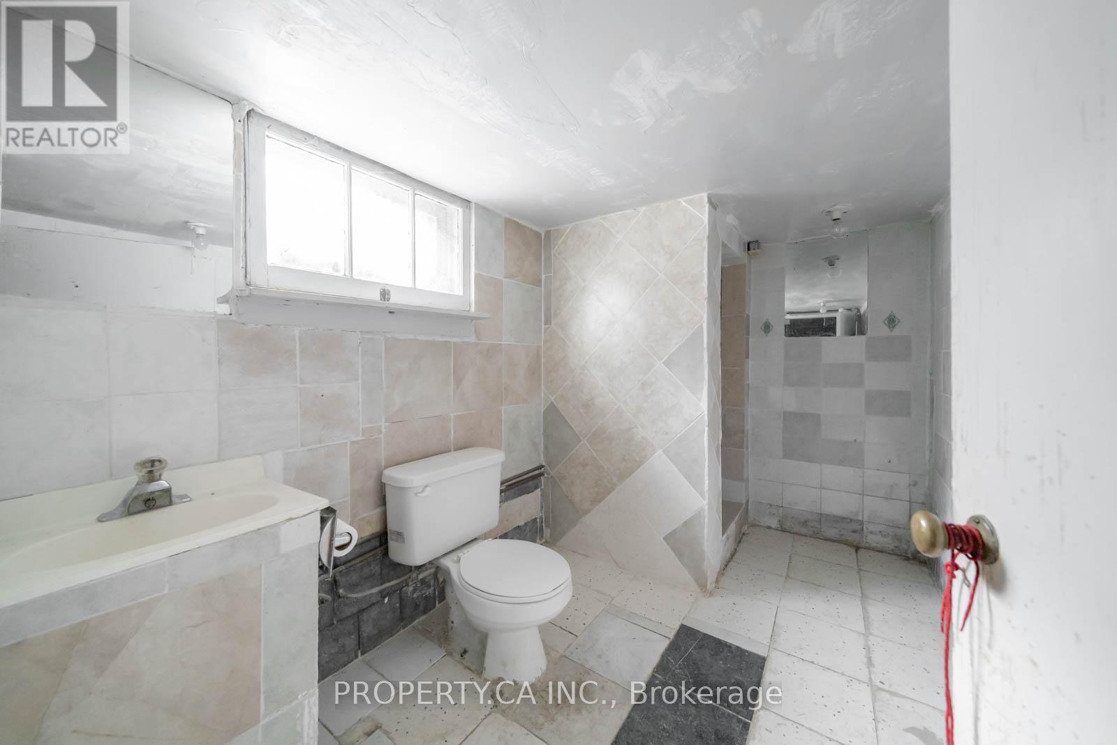 46 Mcmurchy Avenue N, Brampton, Ontario  L6X 1Y1 - Photo 16 - W12966718