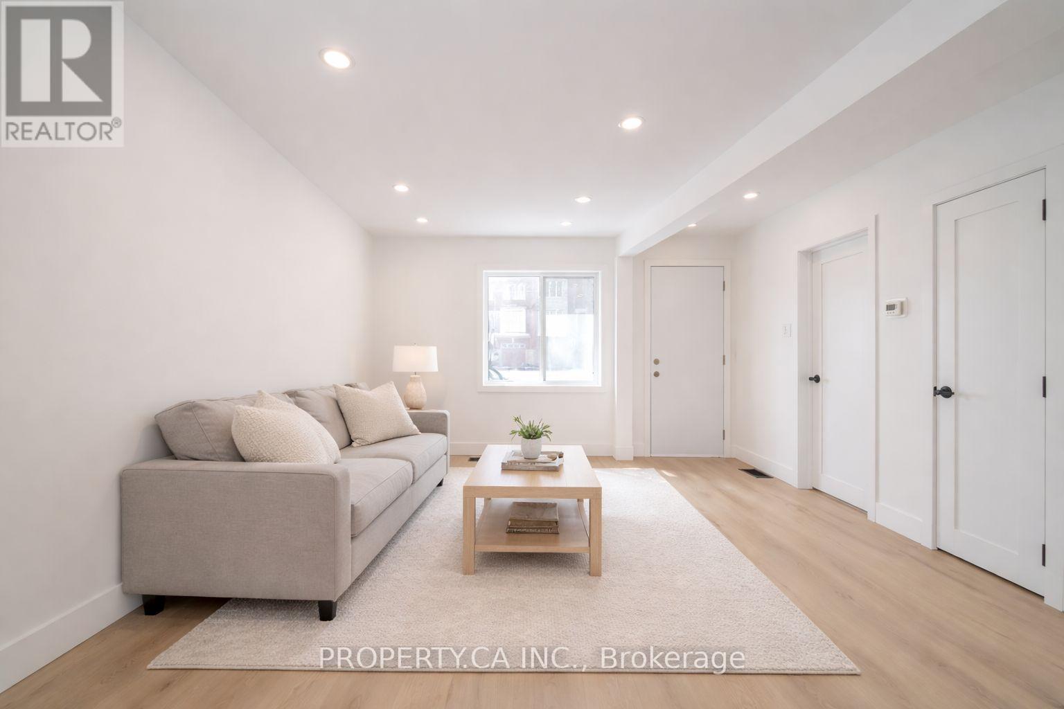 46 Mcmurchy Avenue N, Brampton, Ontario  L6X 1Y1 - Photo 3 - W12966718