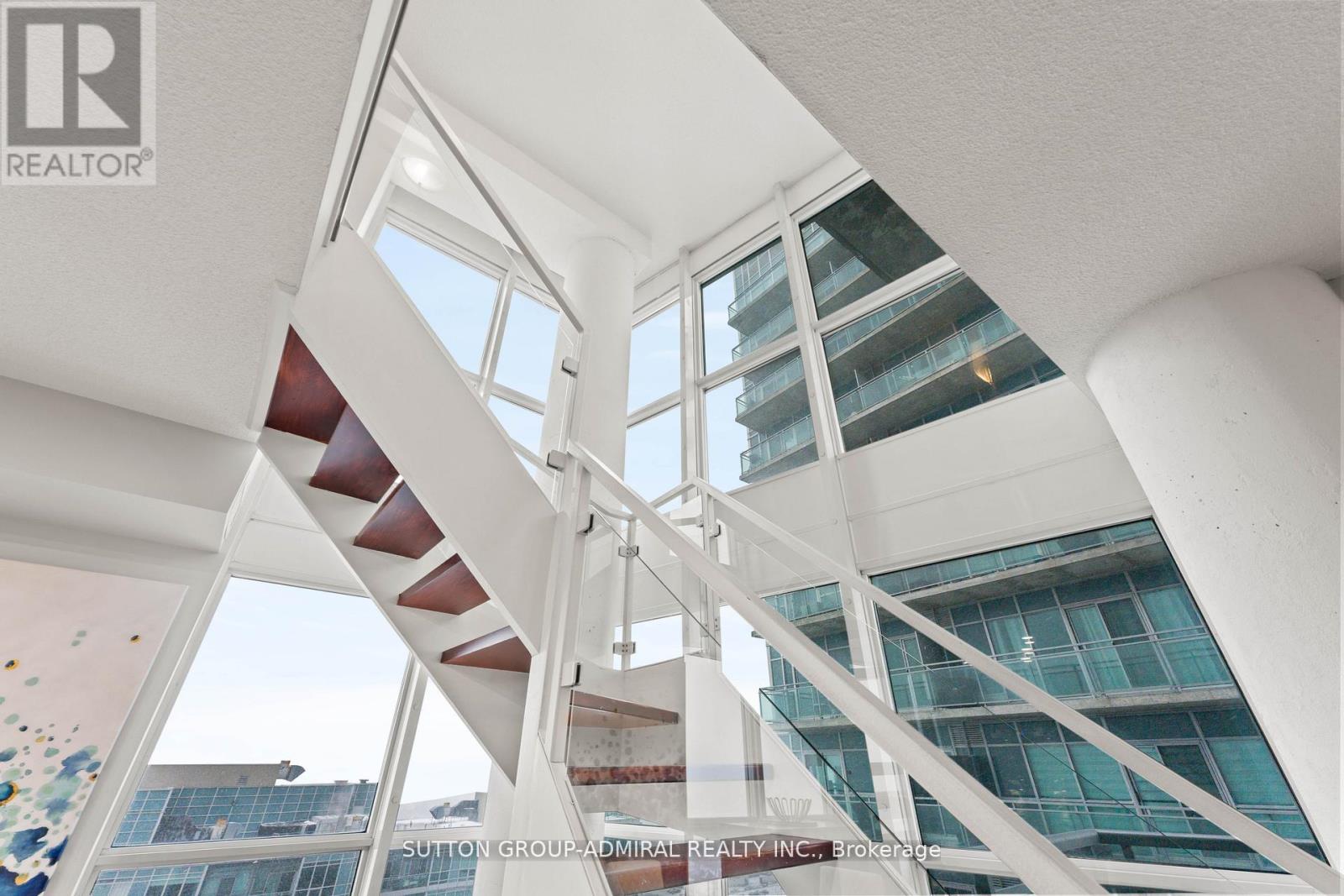 2513 - 155 Legion Road N, Toronto, Ontario  M8Y 0A7 - Photo 12 - W12966730