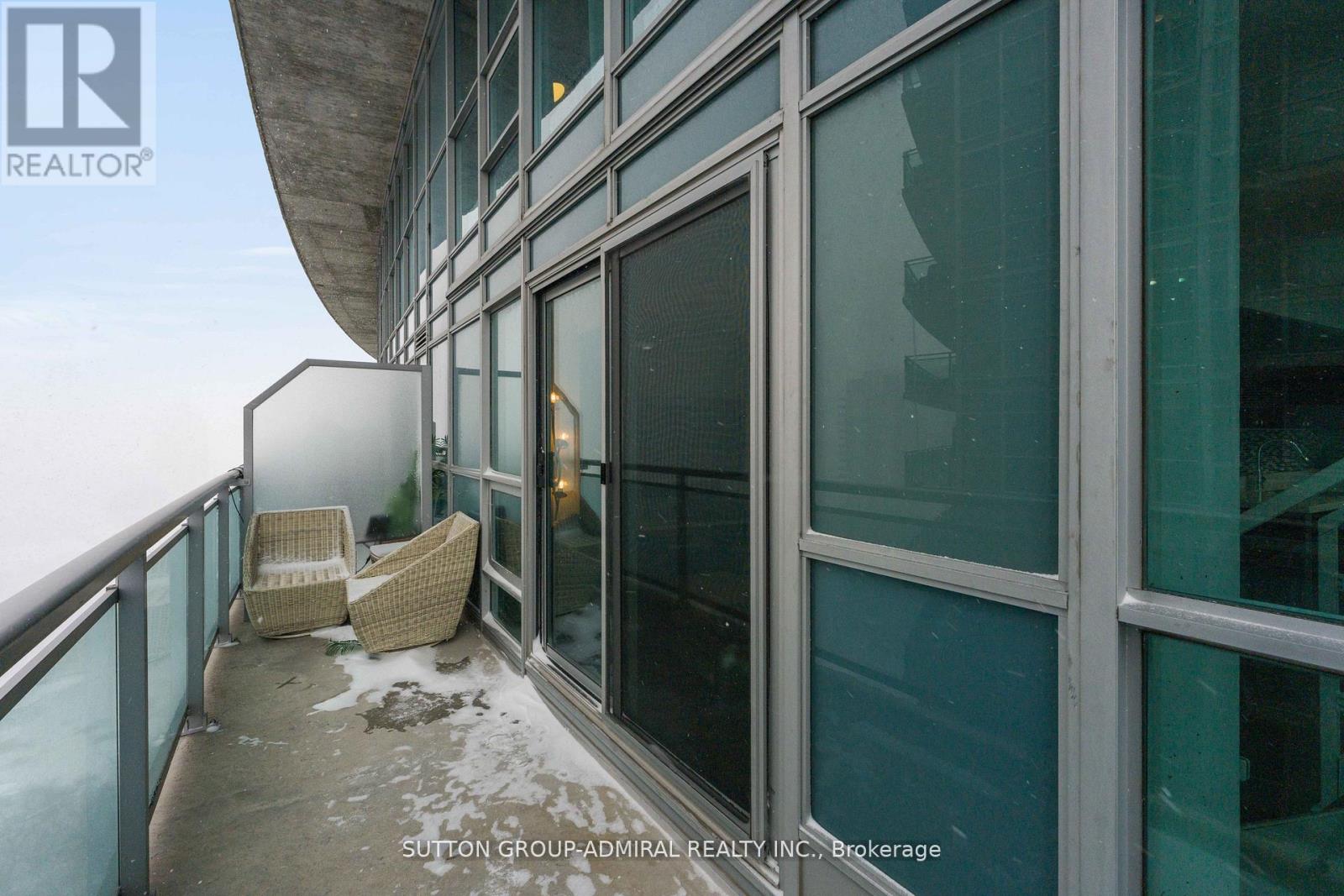 2513 - 155 Legion Road N, Toronto, Ontario  M8Y 0A7 - Photo 13 - W12966730