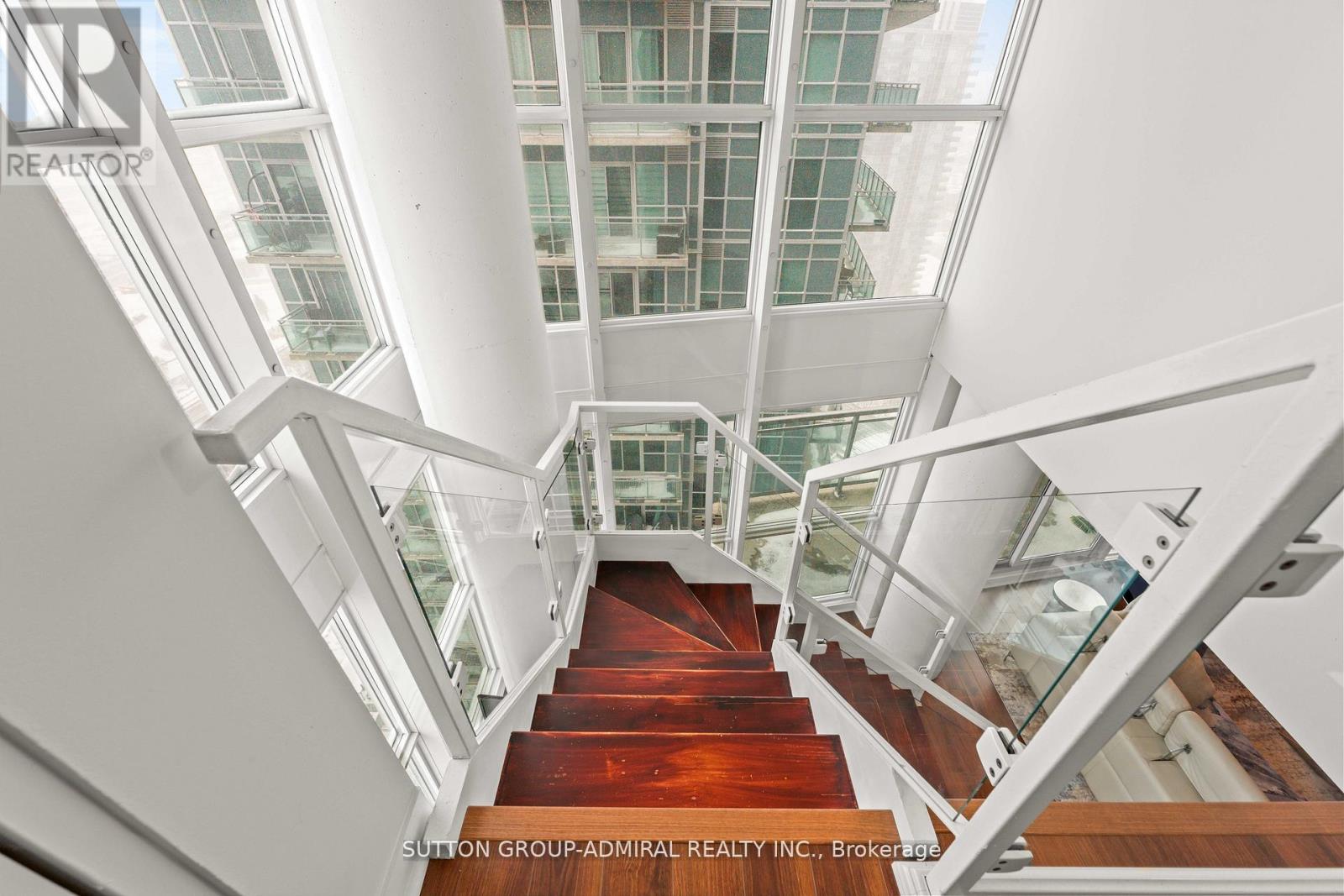 2513 - 155 Legion Road N, Toronto, Ontario  M8Y 0A7 - Photo 17 - W12966730