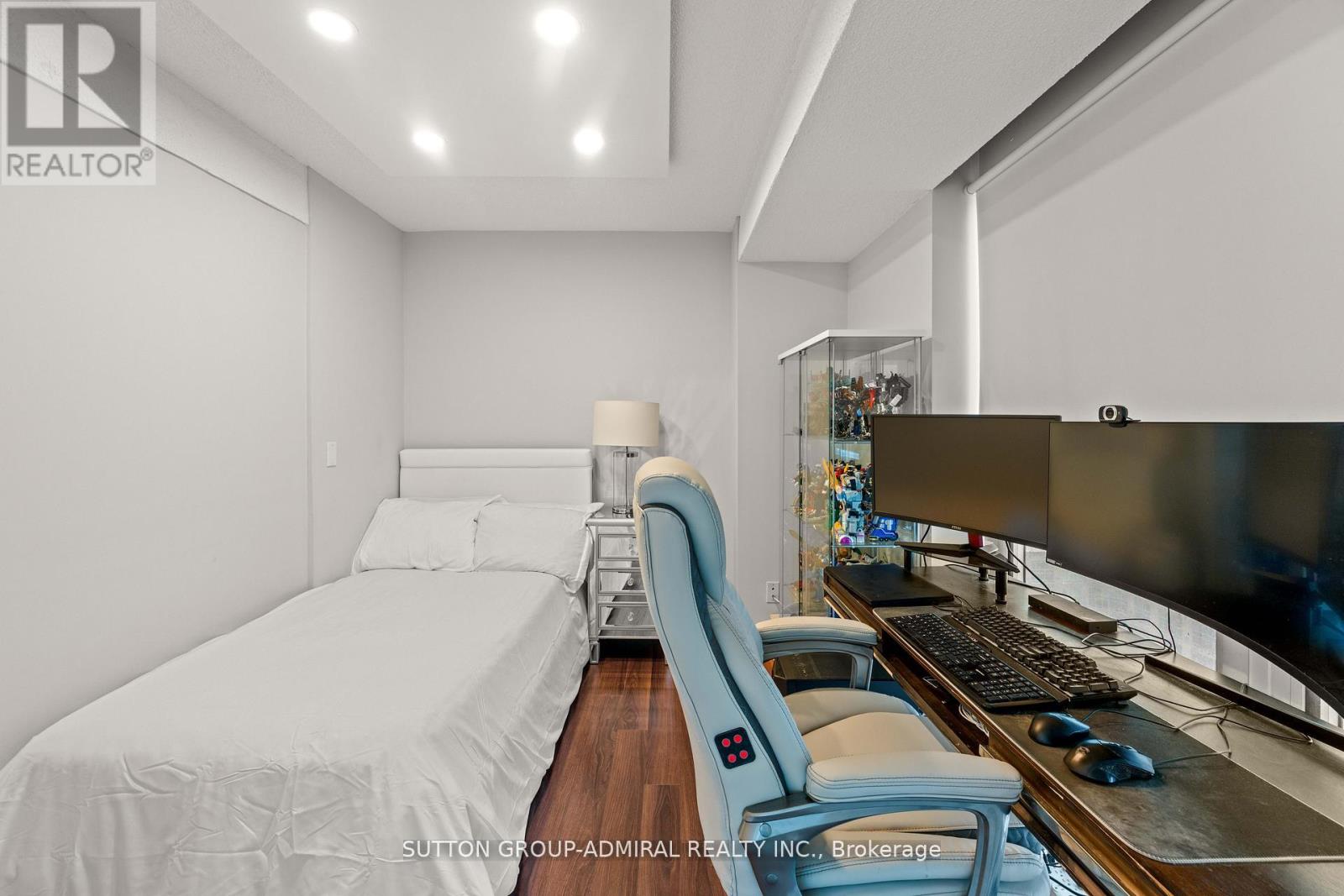 2513 - 155 Legion Road N, Toronto, Ontario  M8Y 0A7 - Photo 23 - W12966730