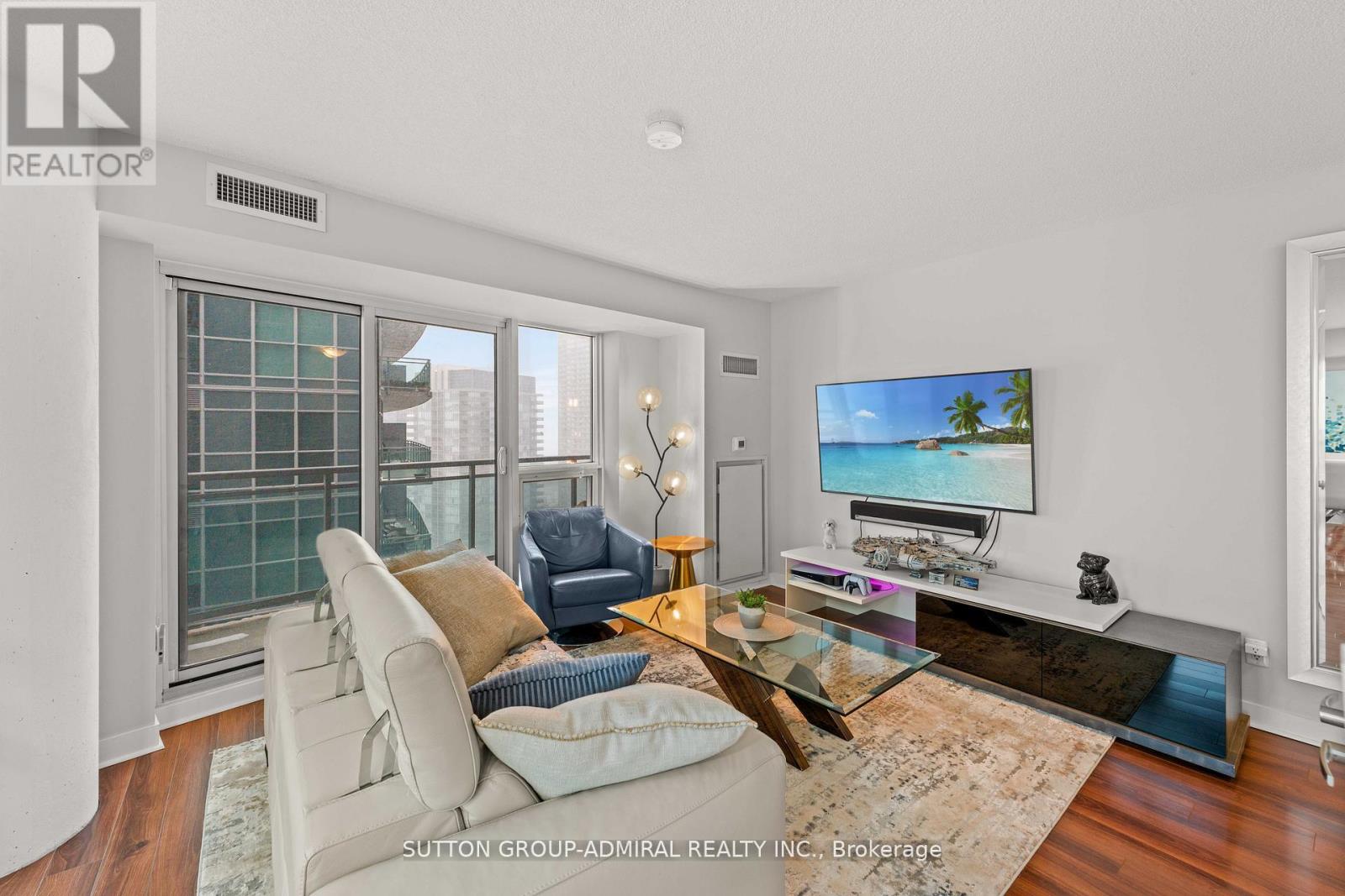 2513 - 155 Legion Road N, Toronto, Ontario  M8Y 0A7 - Photo 5 - W12966730