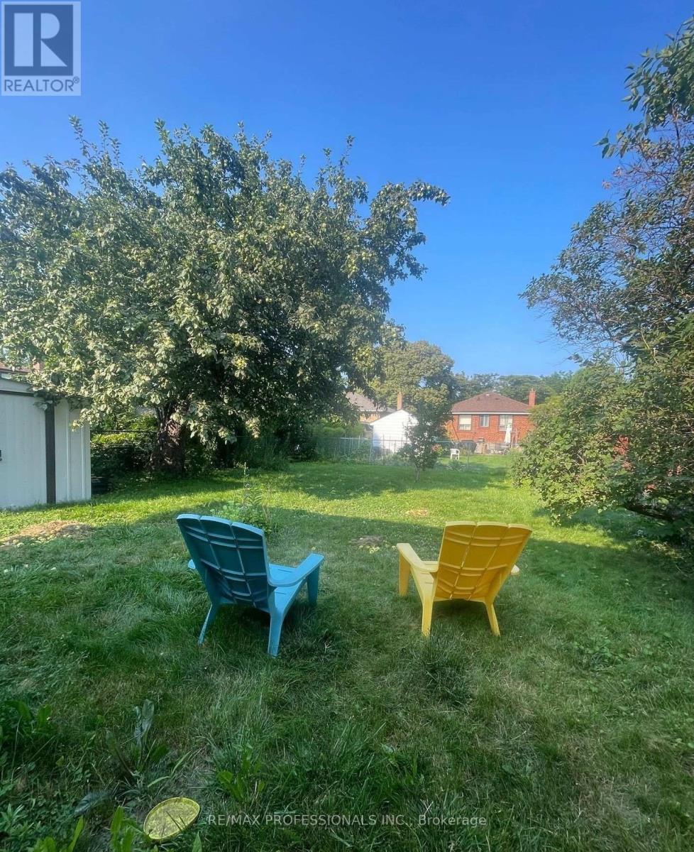 Main - 247 Beta Street, Toronto, Ontario  M8W 4H7 - Photo 13 - W12966750