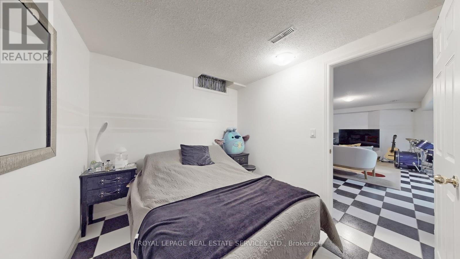 47 Hood Crescent, Brampton, Ontario  L6Y 4S7 - Photo 26 - W12966780