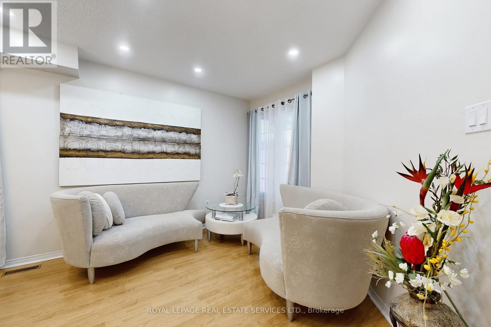 47 Hood Crescent, Brampton, Ontario  L6Y 4S7 - Photo 6 - W12966780