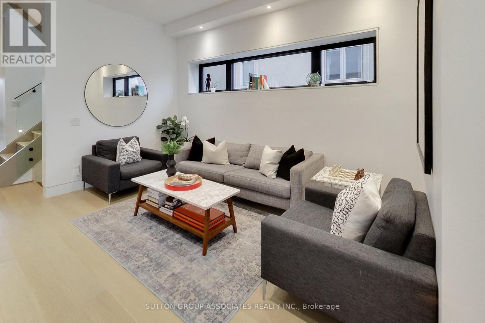 976 Glencairn Avenue, Toronto, Ontario  M6B 2A9 - Photo 12 - W12966798