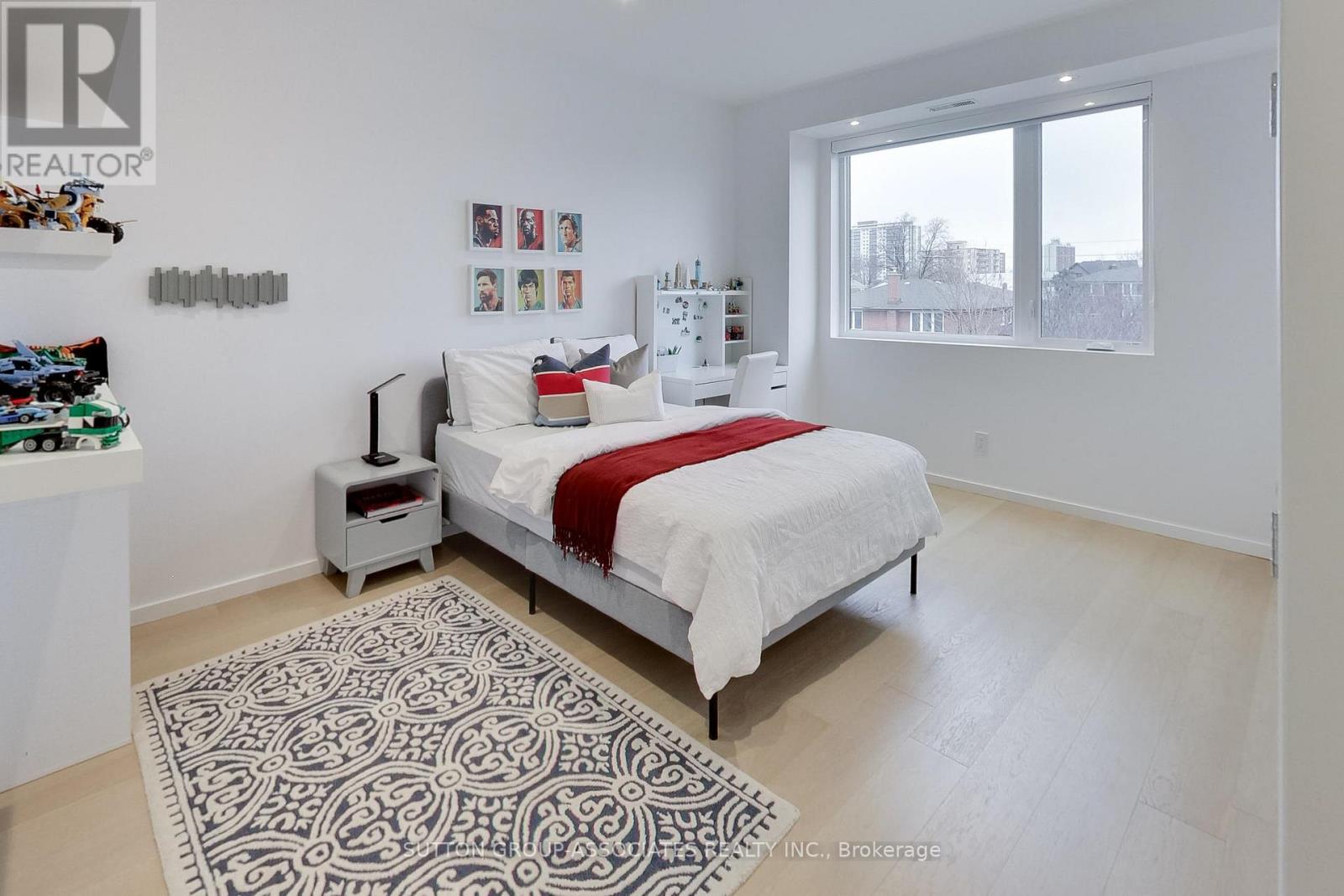 976 Glencairn Avenue, Toronto, Ontario  M6B 2A9 - Photo 24 - W12966798