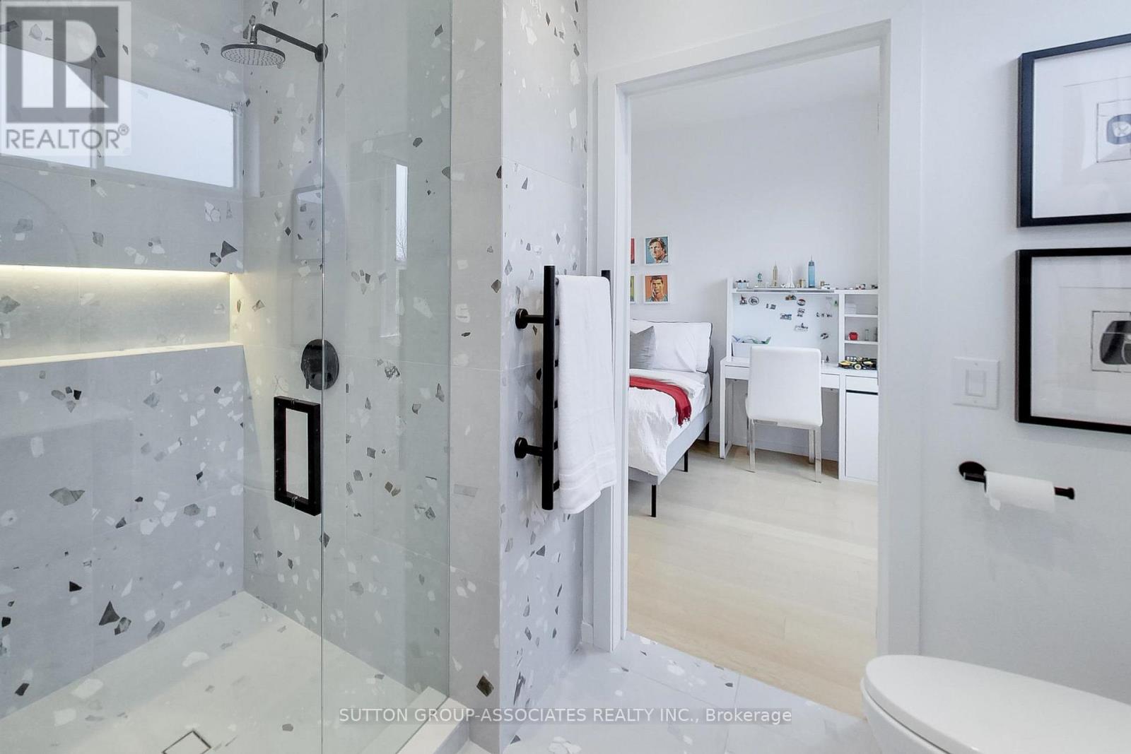 976 Glencairn Avenue, Toronto, Ontario  M6B 2A9 - Photo 27 - W12966798