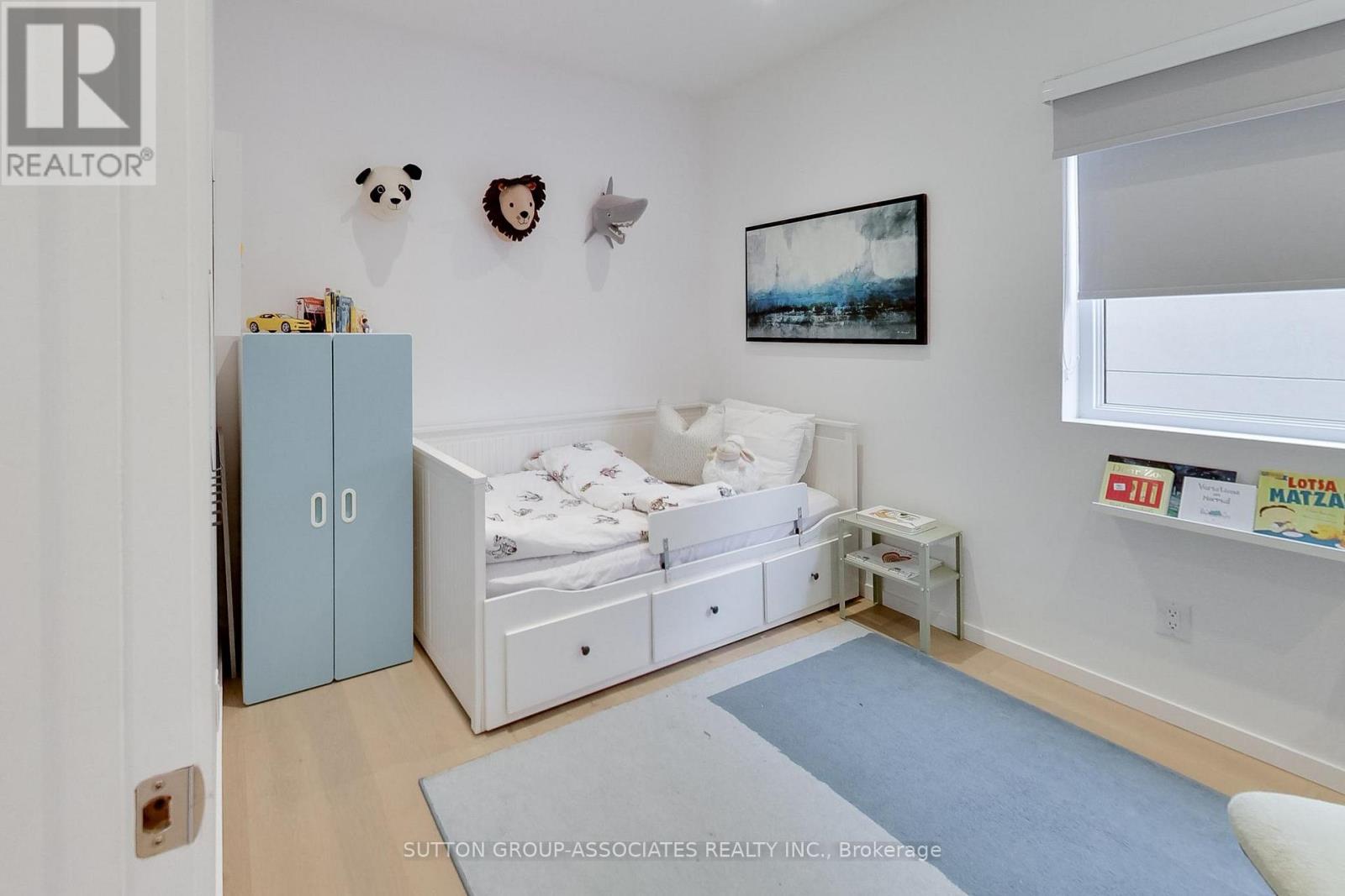 976 Glencairn Avenue, Toronto, Ontario  M6B 2A9 - Photo 31 - W12966798