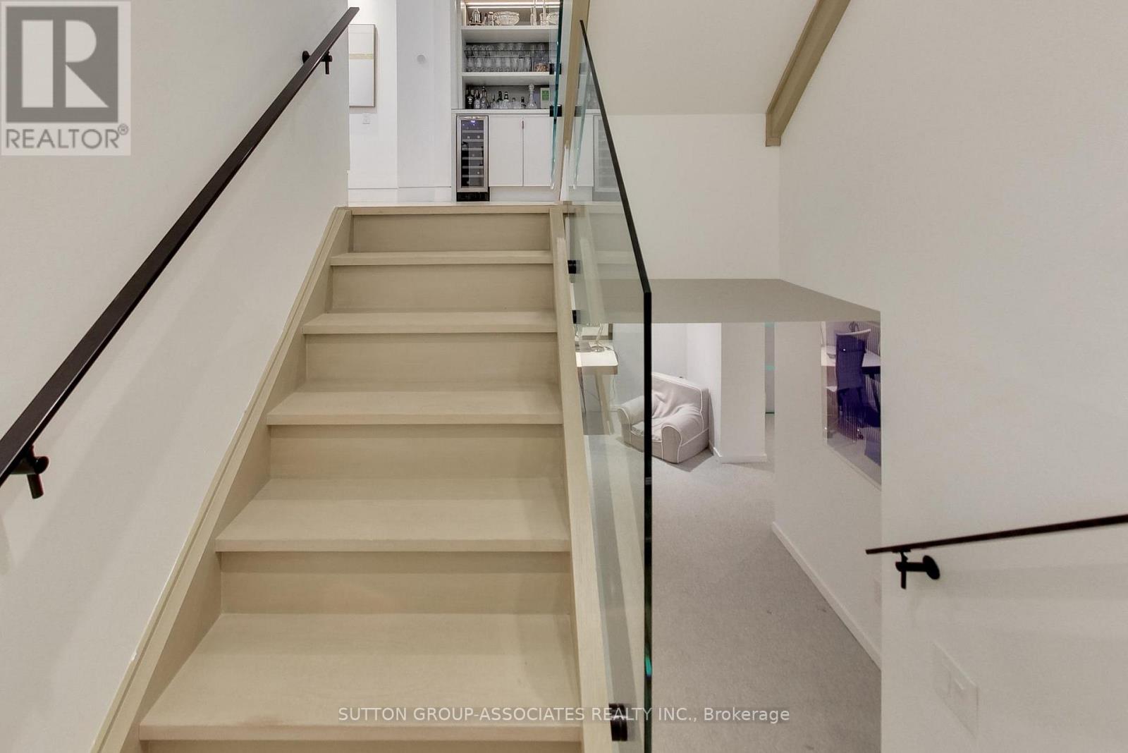 976 Glencairn Avenue, Toronto, Ontario  M6B 2A9 - Photo 38 - W12966798