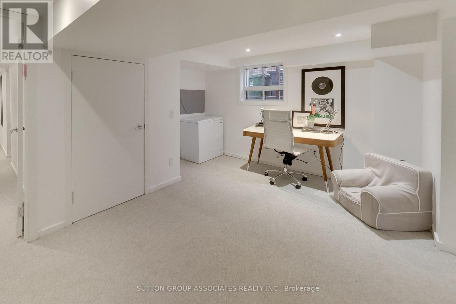 976 Glencairn Avenue, Toronto, Ontario  M6B 2A9 - Photo 40 - W12966798