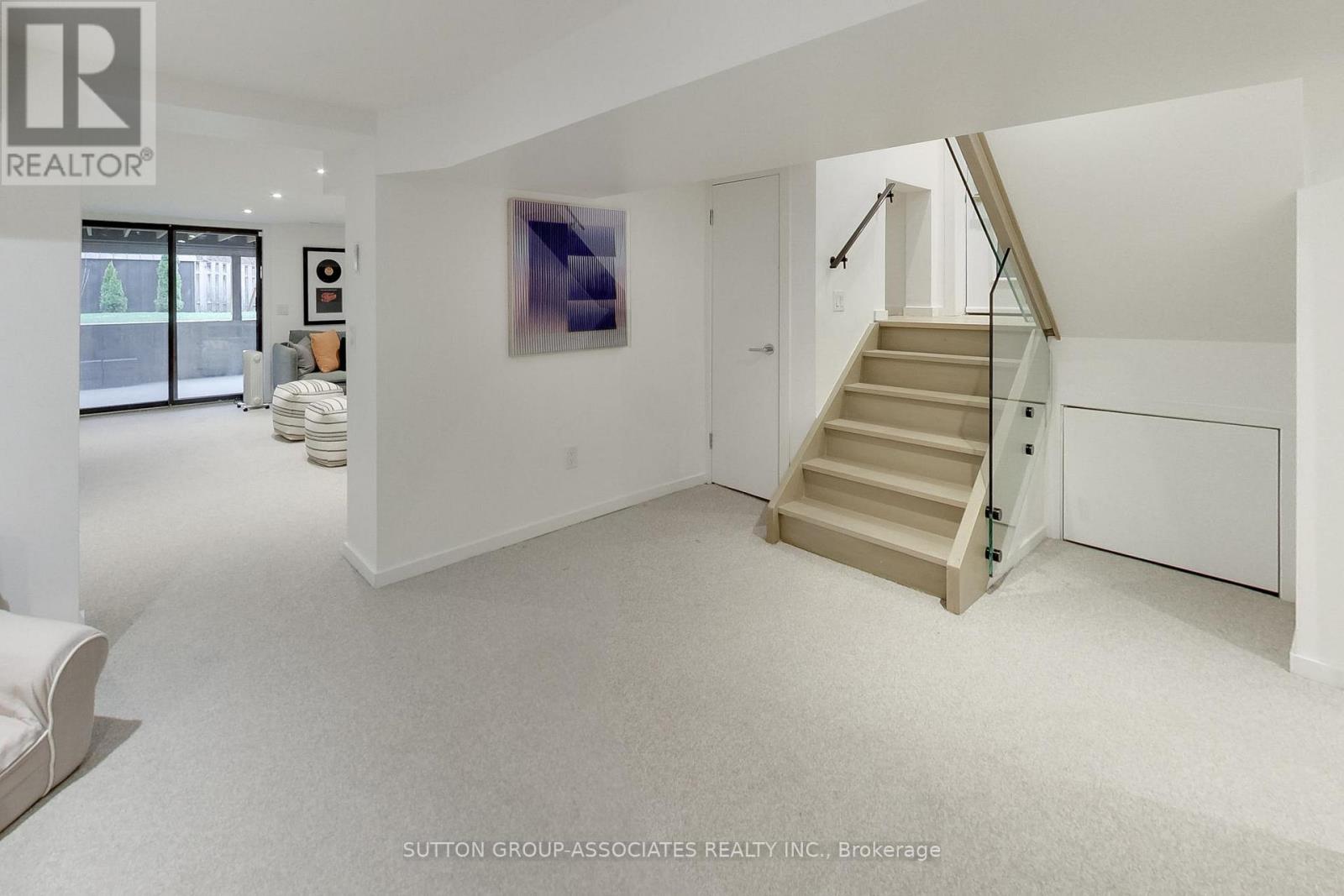 976 Glencairn Avenue, Toronto, Ontario  M6B 2A9 - Photo 41 - W12966798