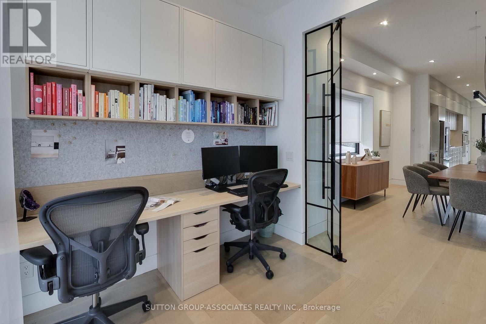 976 Glencairn Avenue, Toronto, Ontario  M6B 2A9 - Photo 9 - W12966798