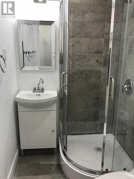 2 Sevenoaks Avenue, Toronto, Ontario  M8Z 3P7 - Photo 10 - W12966802