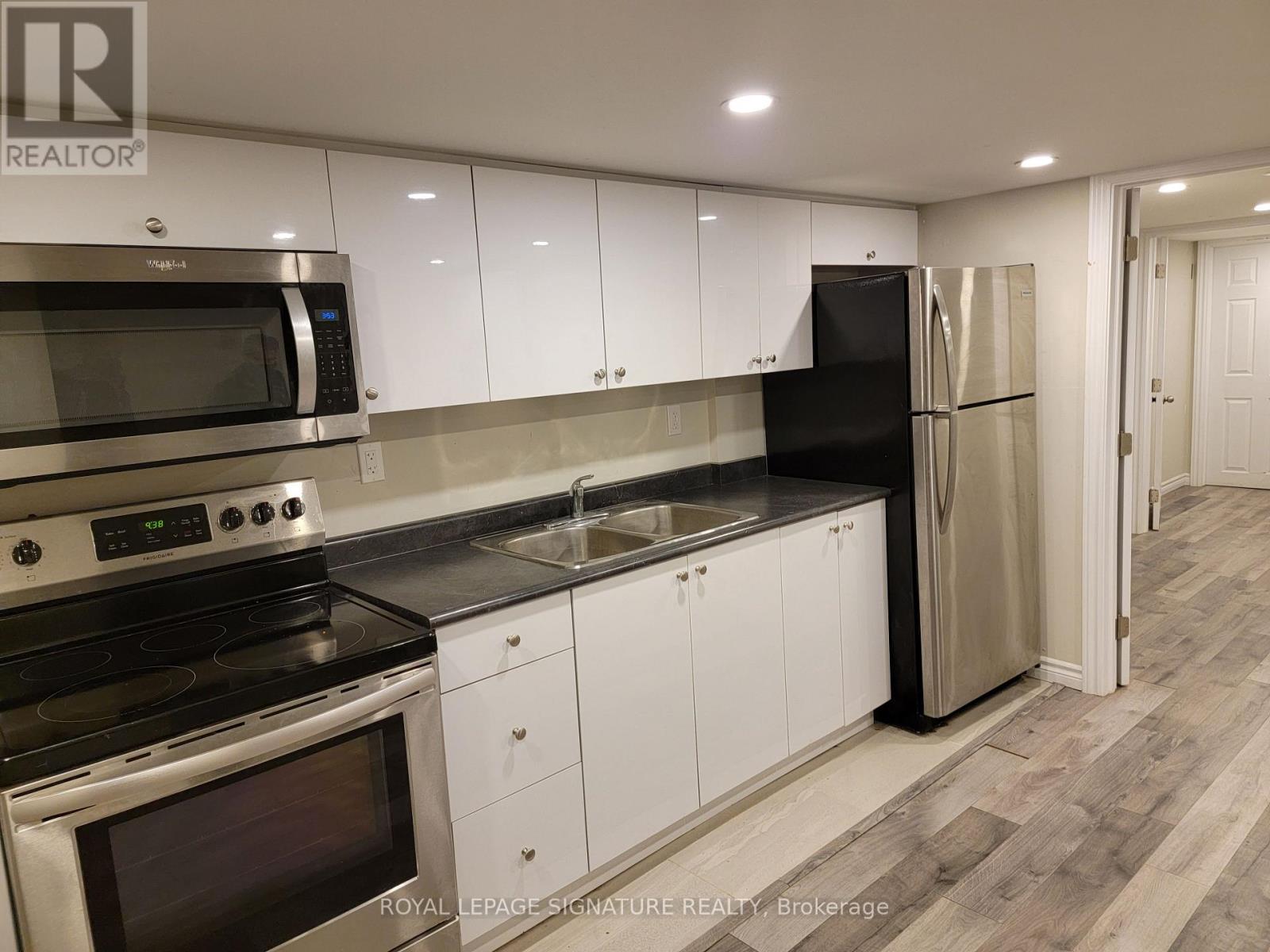 4 - 496 Horner Avenue, Toronto, Ontario  M8W 2B8 - Photo 11 - W12966804