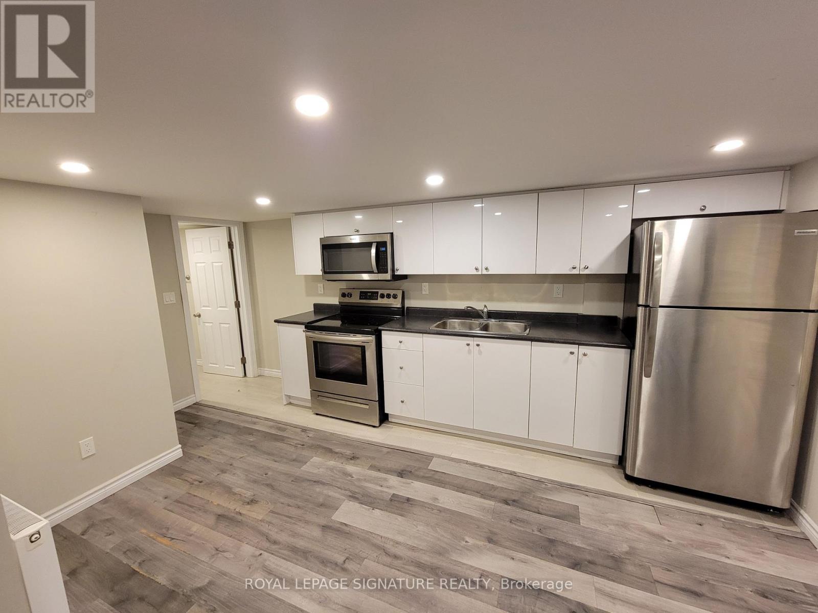 4 - 496 Horner Avenue, Toronto, Ontario  M8W 2B8 - Photo 13 - W12966804