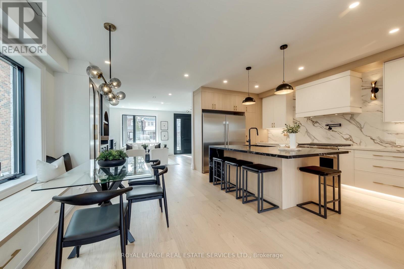 561 Durie Street, Toronto, Ontario  M6S 3H2 - Photo 10 - W12966818