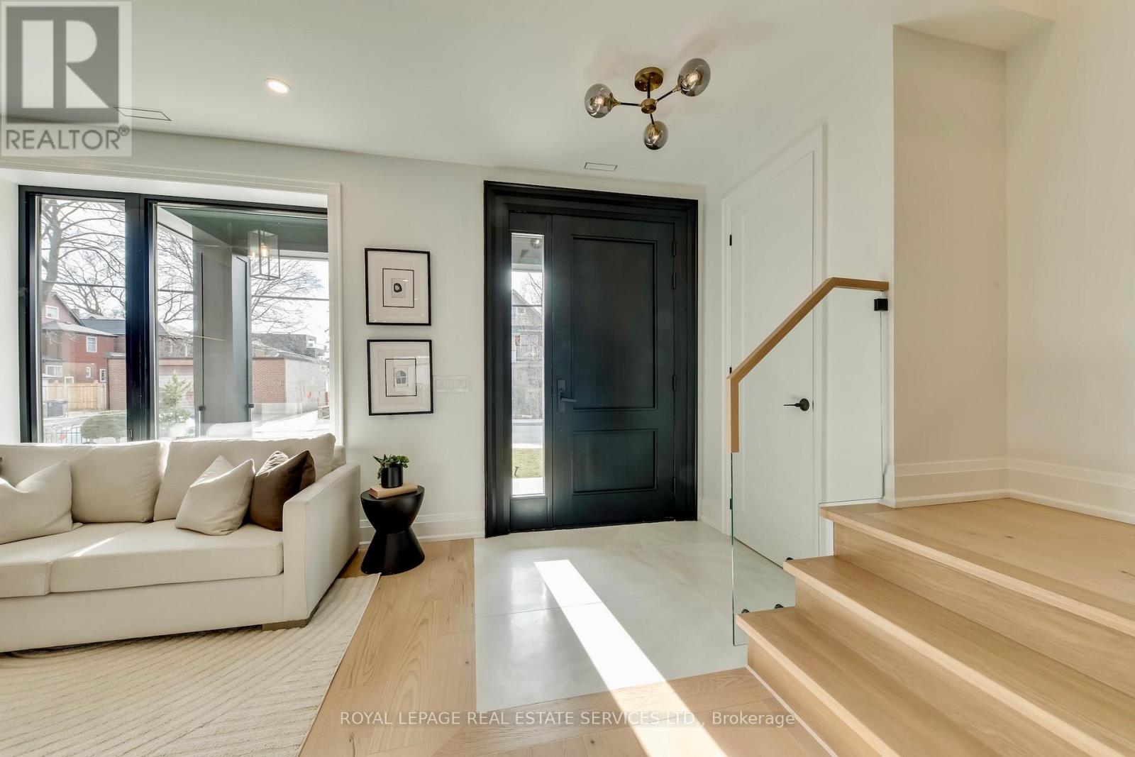 561 Durie Street, Toronto, Ontario  M6S 3H2 - Photo 3 - W12966818