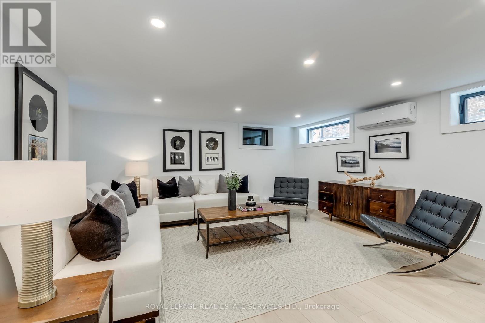 561 Durie Street, Toronto, Ontario  M6S 3H2 - Photo 34 - W12966818