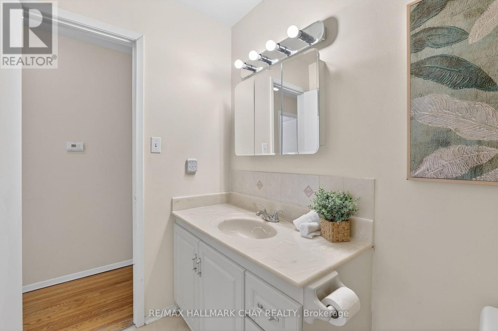 368 Lara Woods, Mississauga, Ontario  L5A 3A9 - Photo 15 - W12966852