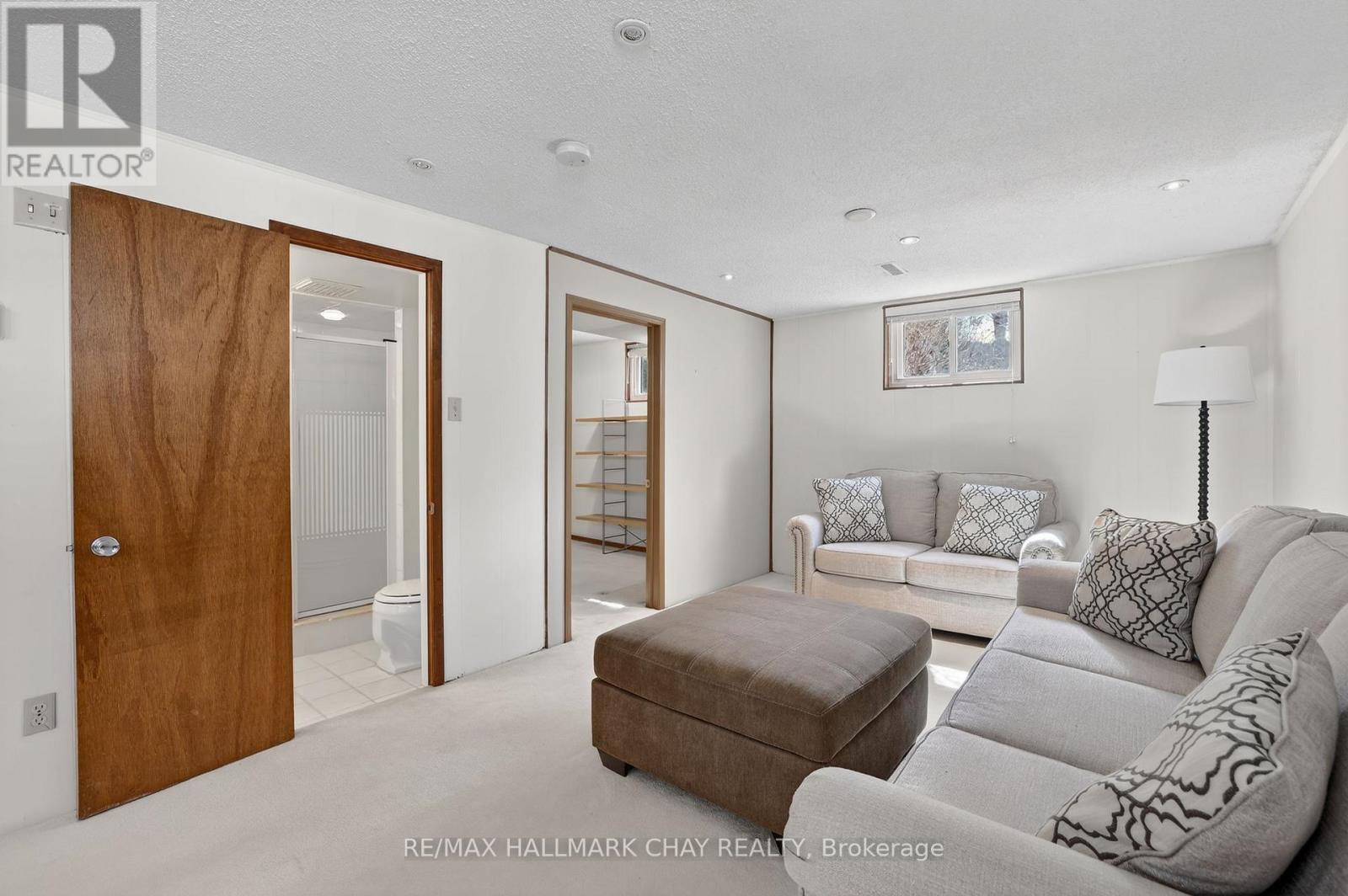 368 Lara Woods, Mississauga, Ontario  L5A 3A9 - Photo 19 - W12966852