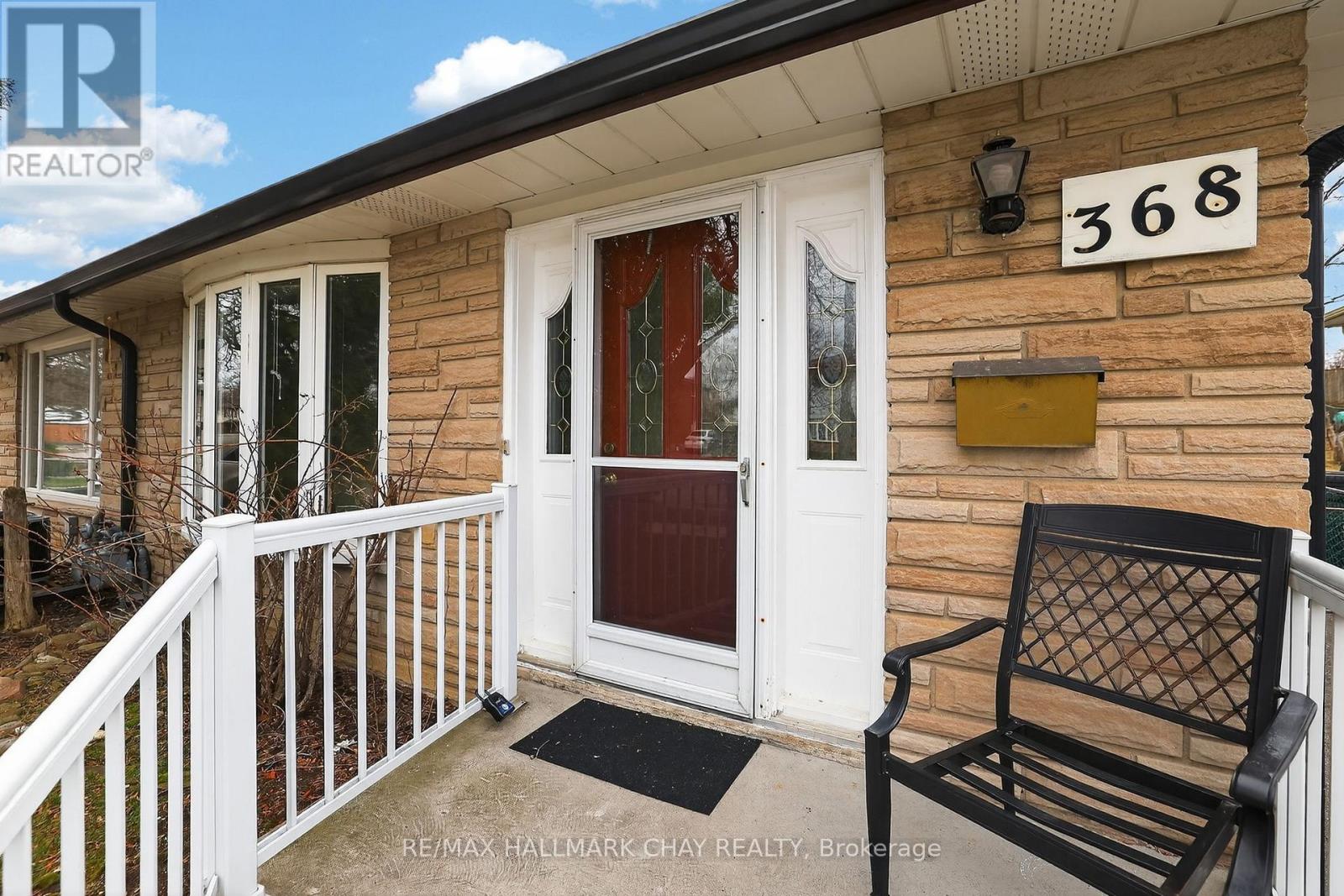 368 Lara Woods, Mississauga, Ontario  L5A 3A9 - Photo 4 - W12966852