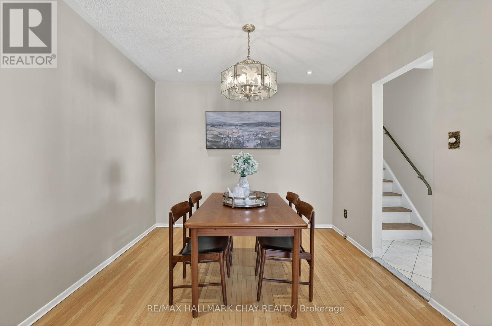 368 Lara Woods, Mississauga, Ontario  L5A 3A9 - Photo 9 - W12966852