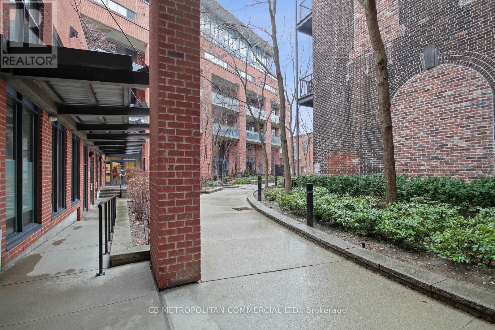 405 - 363 Sorauren Avenue, Toronto, Ontario  M6R 3C2 - Photo 26 - W12966862