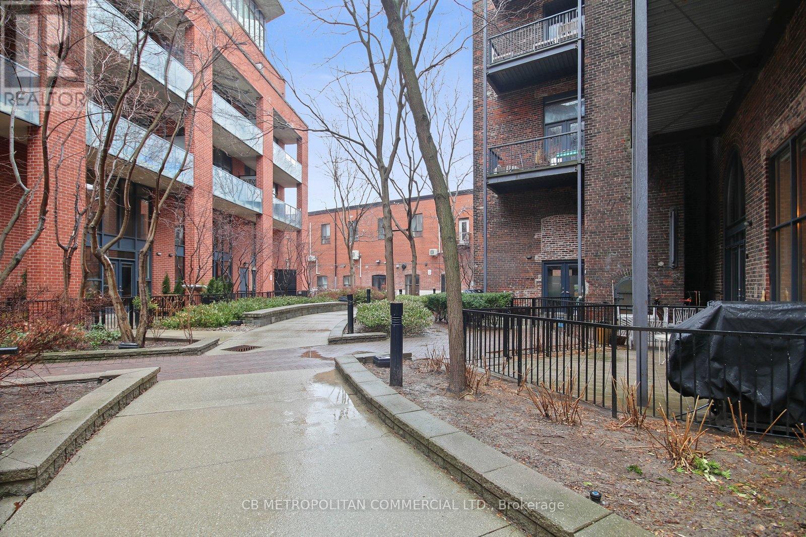 405 - 363 Sorauren Avenue, Toronto, Ontario  M6R 3C2 - Photo 29 - W12966862